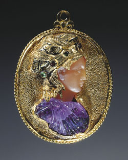 Figure 12. Commesso pendant with a female bust circa 1550-60. Gems of the cameo - amethyst and carnelian. The Royal Collection